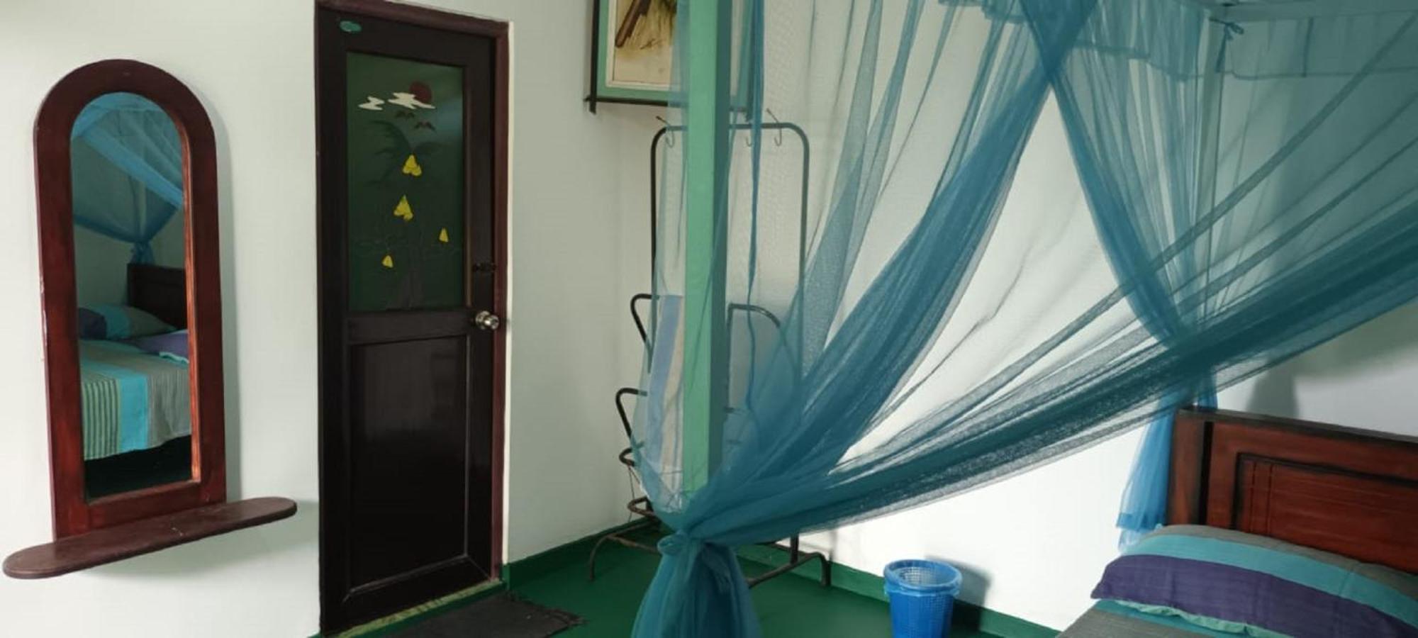 Lagoon Inn Hambantota Bagian luar foto