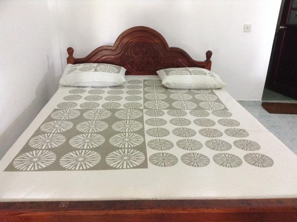 Lagoon Inn Hambantota Bagian luar foto