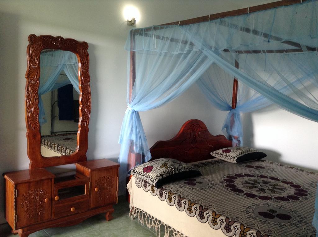 Lagoon Inn Hambantota Bagian luar foto