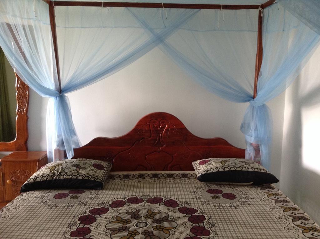 Lagoon Inn Hambantota Bagian luar foto