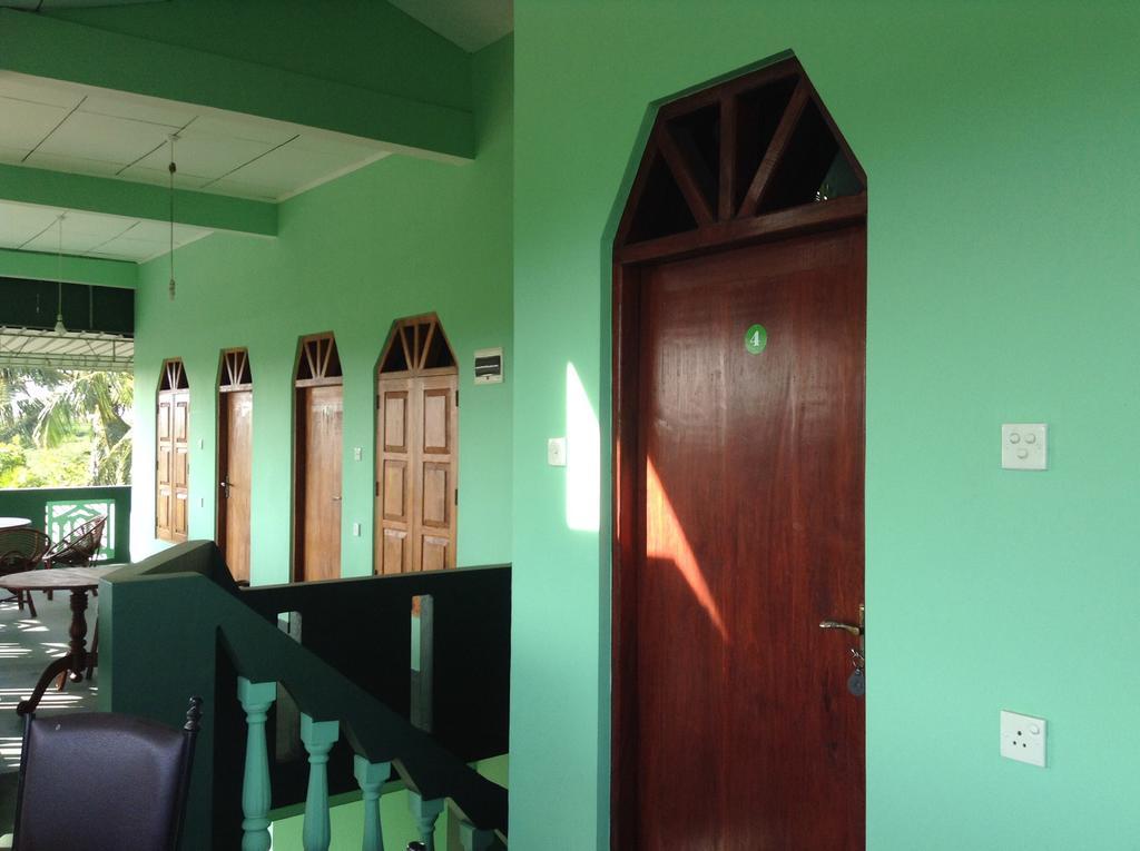 Lagoon Inn Hambantota Bagian luar foto