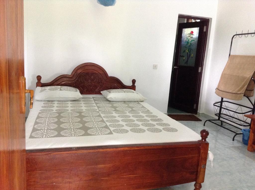 Lagoon Inn Hambantota Bagian luar foto